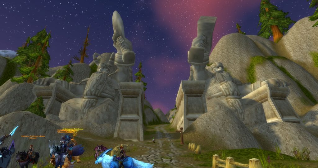 Two great dwarf statues in Loch Modan, seen from the front.