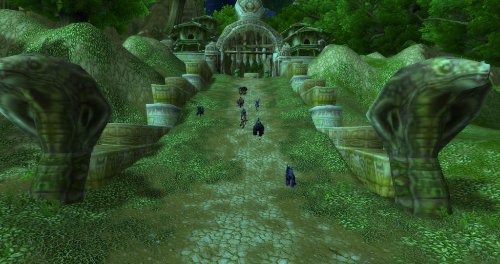 Da Doctas Tour runs up the ramp to Zul'Gurub in Northern Stranglethorn